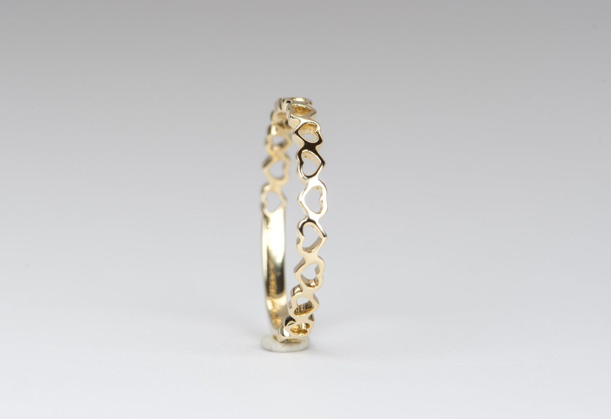 Alternating Heart 14K Gold Wedding Band M5006 Aurora Designer