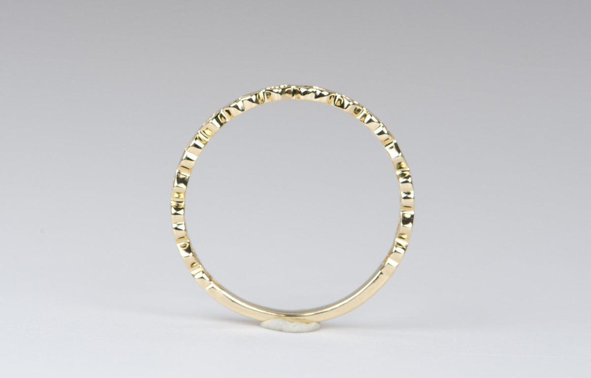 Alternating Heart 14K Gold Wedding Band M5006 Aurora Designer