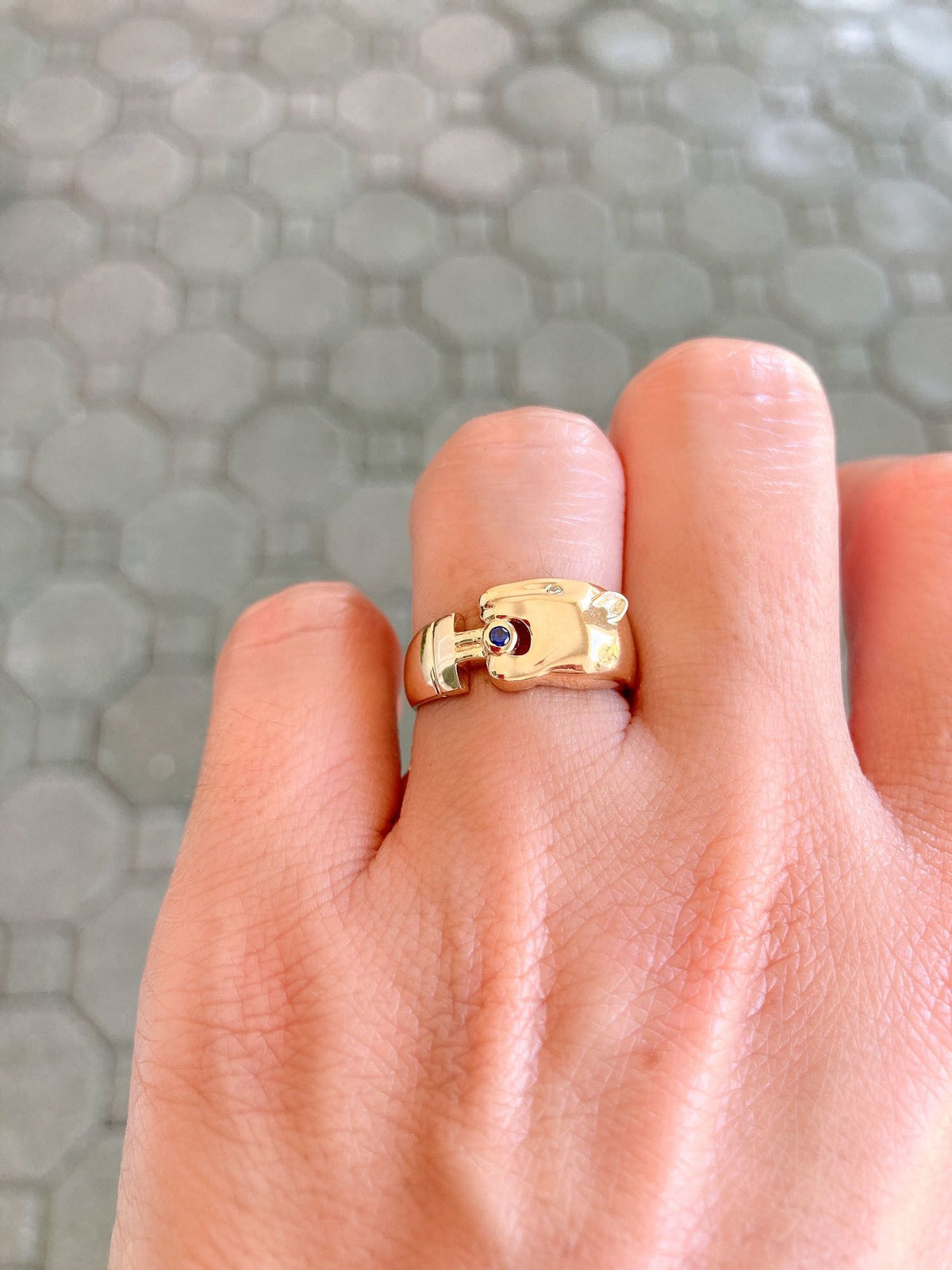 Vintage-Inspired 14K Yellow Gold Panther Ring with Diamond Eye Sapphire Mouth R6140 Aurora Designer