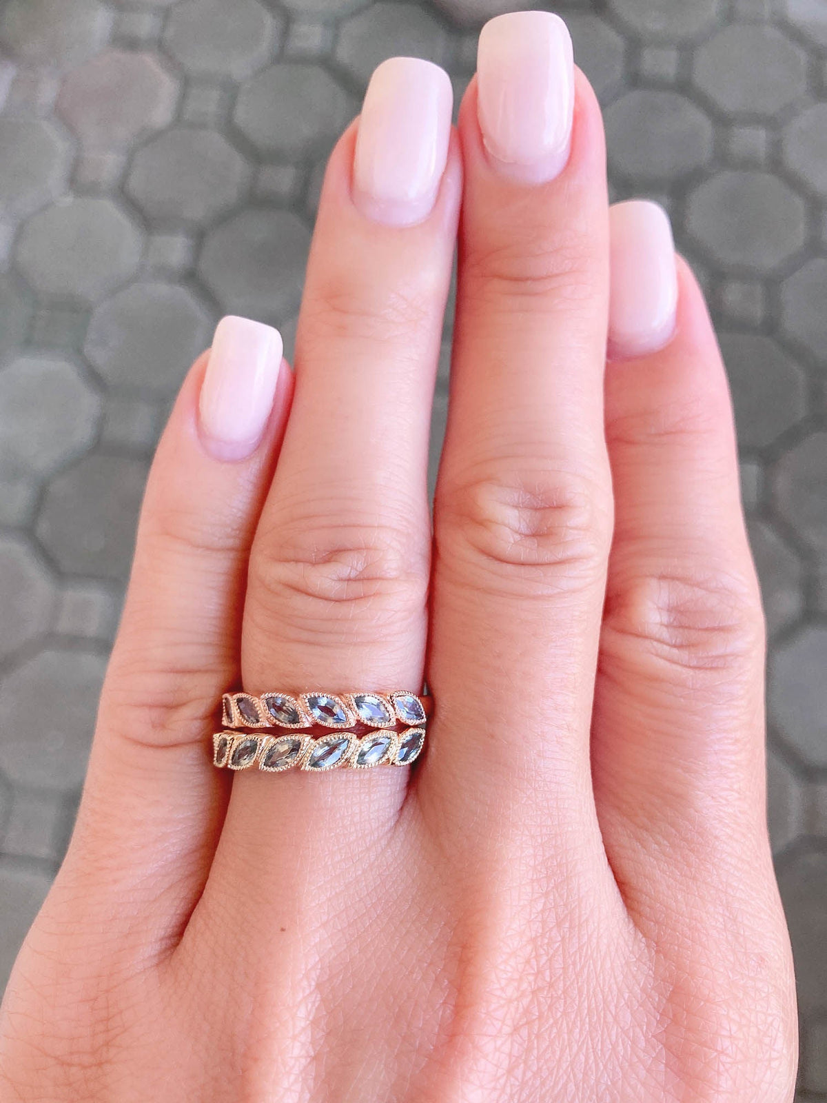 Montana Sapphire Leafy Band 14K Gold M5044 Aurora Designer