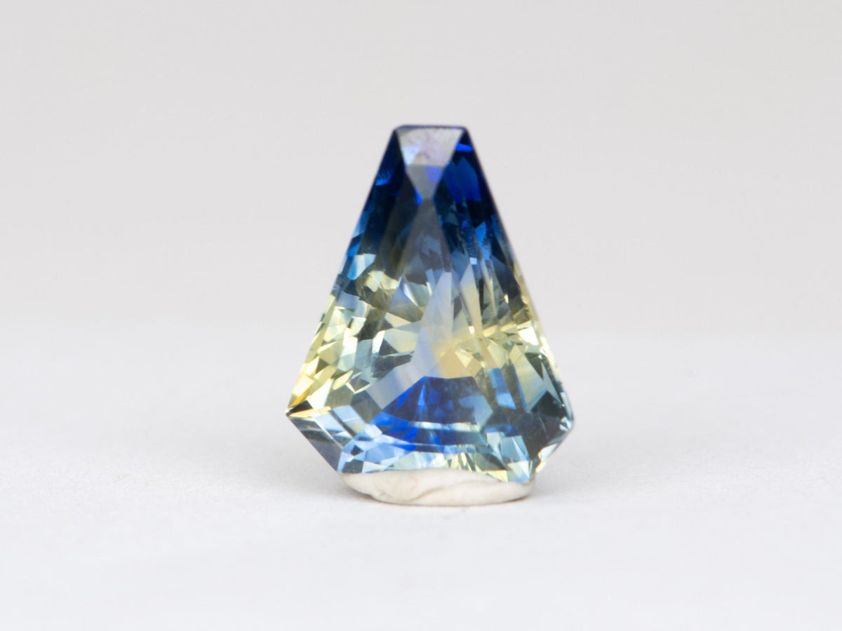 4.08ct Geometric Shape Sapphire 1.1*9.2*6.0mm PS635 Aurora Designer
