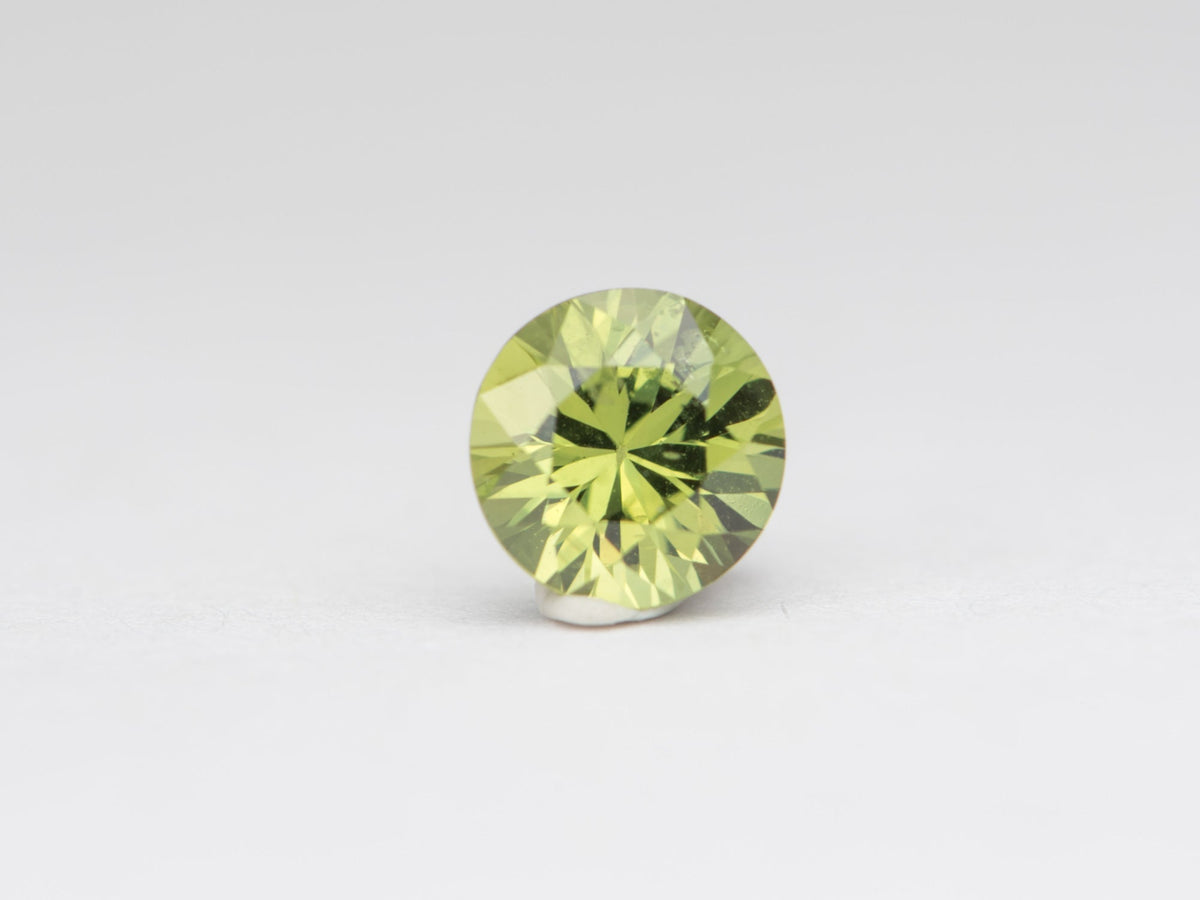 0.62ct Round Shape Montana Sapphire 5.2*3.3mm PS541 Aurora Designer