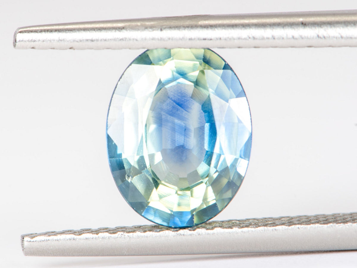 3.08ct Oval Shape Sapphire 9.7*7.6*4.5mm PS584 Aurora Designer