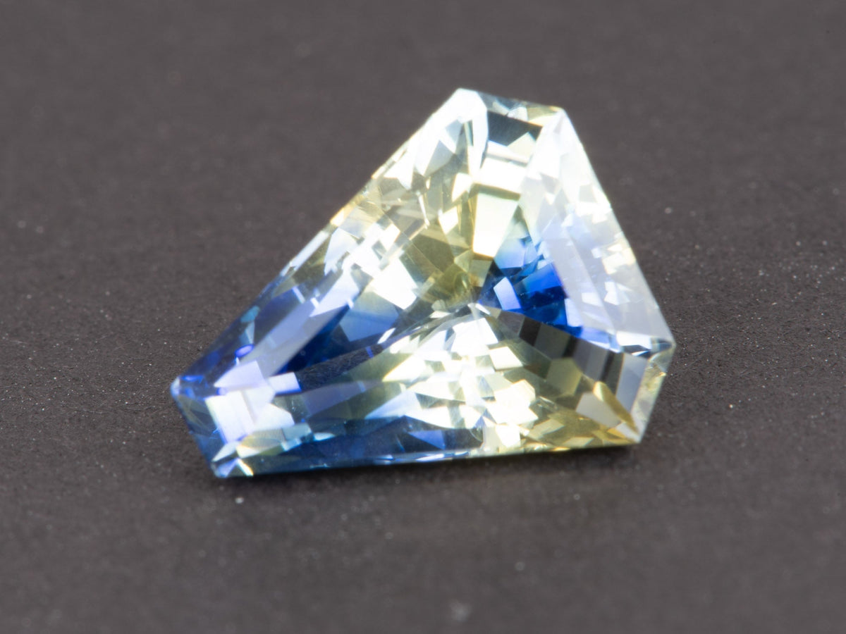 4.08ct Geometric Shape Sapphire 1.1*9.2*6.0mm PS635 Aurora Designer
