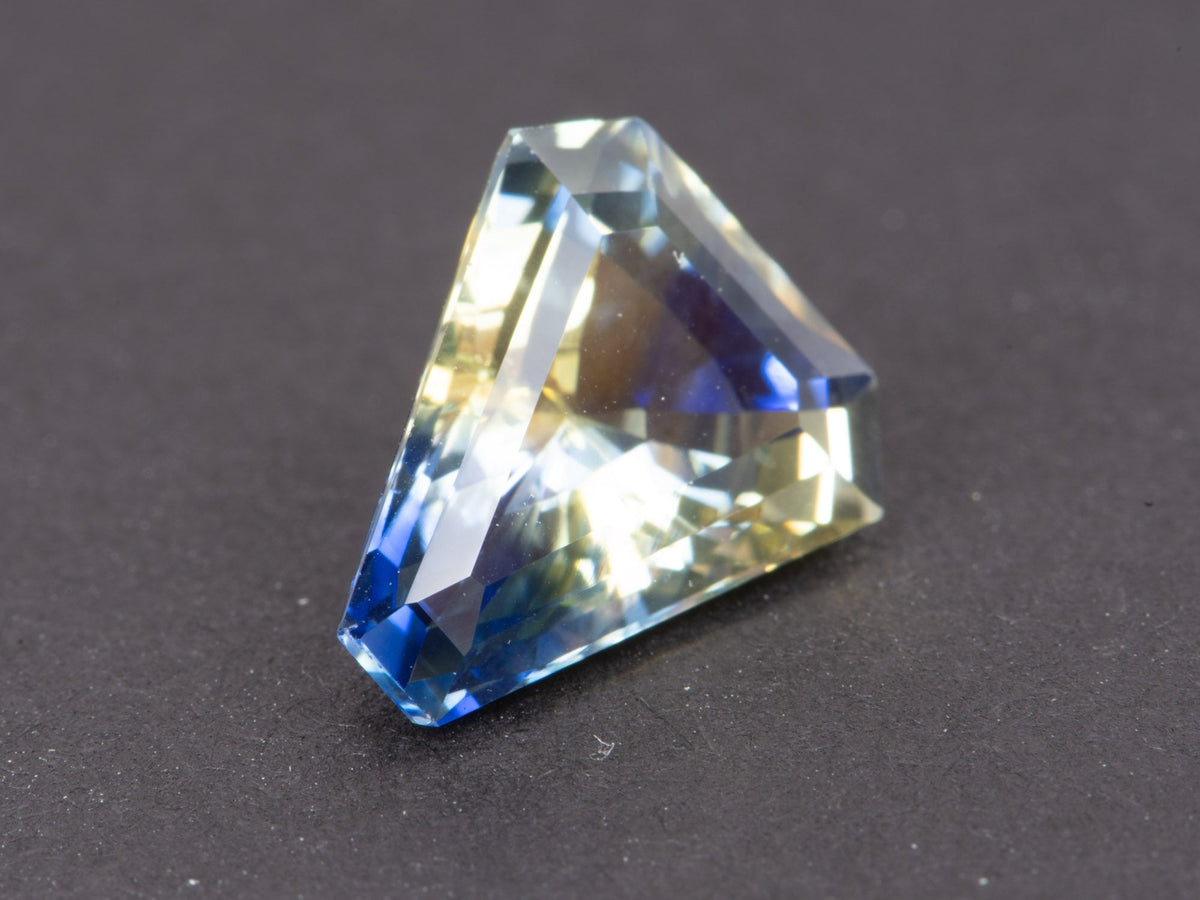 4.08ct Geometric Shape Sapphire 1.1*9.2*6.0mm PS635 Aurora Designer