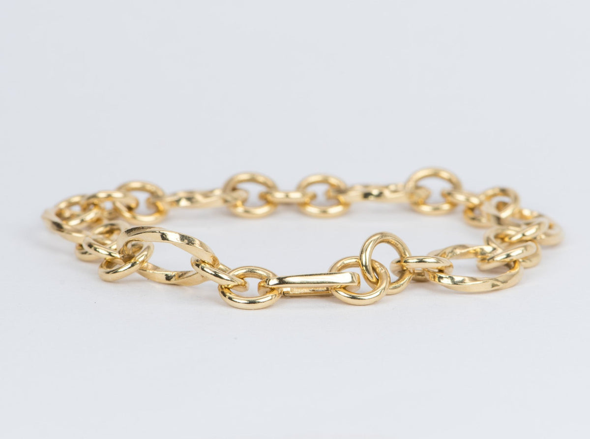 Chunky Mobius Twist Link Bracelet 18K Gold R2040 Aurora Designer