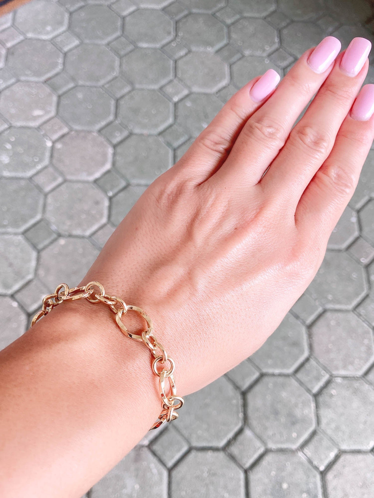 Chunky Mobius Twist Link Bracelet 18K Gold R2040 Aurora Designer