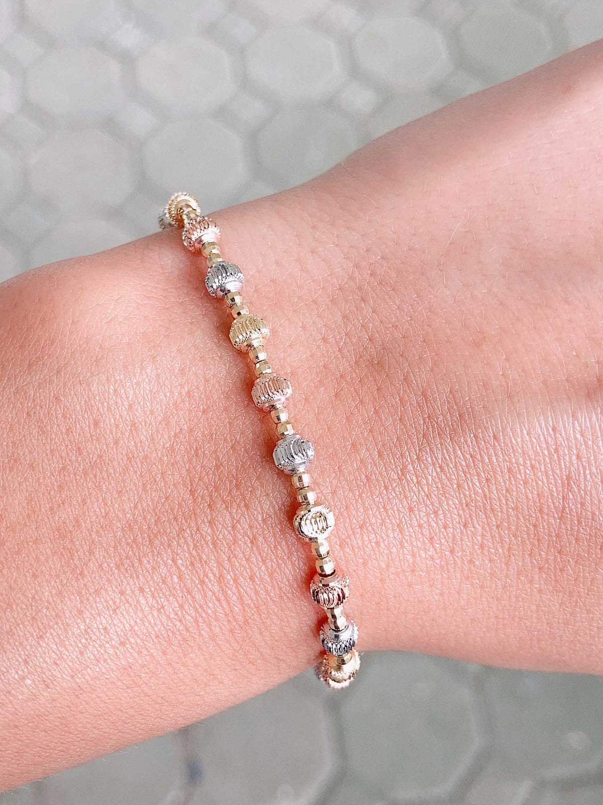 Tri-Color Solid 18K Gold Diamond Cut Sparkly Bead Bracelet 4.9g R2053 Aurora Designer