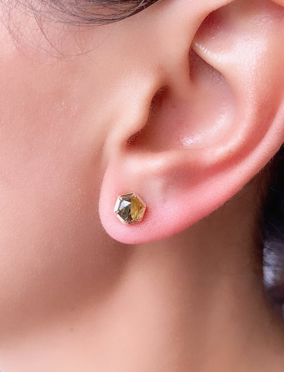 Rose Cut Hexagon Madagascar Sapphire Ear Studs 14K Gold R3100 Aurora Designer