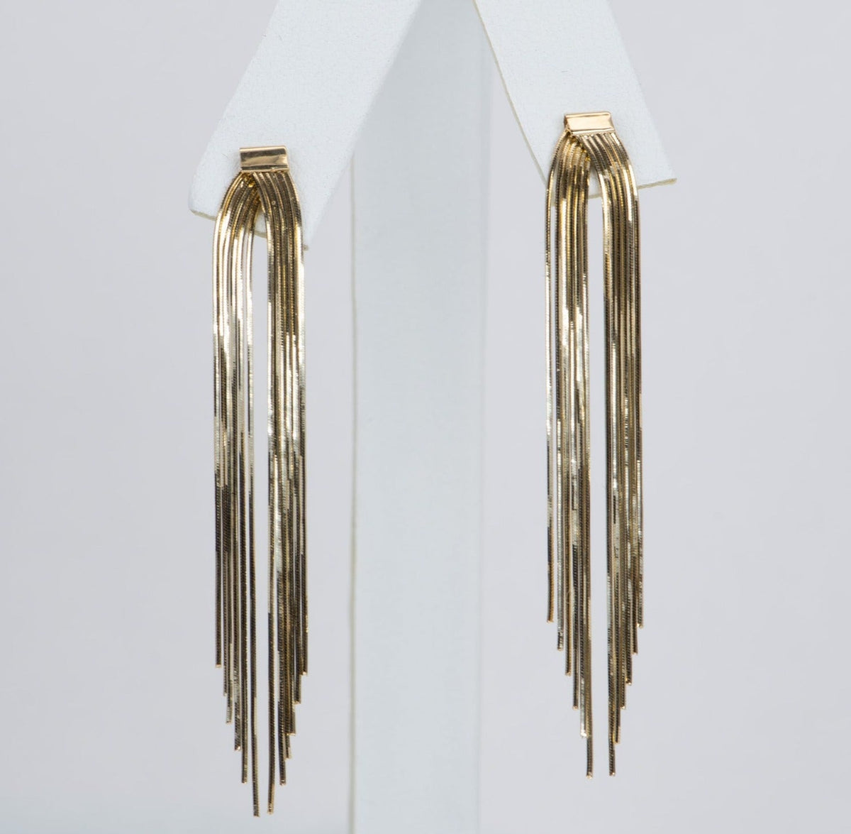 Solid 18K Gold Shiny Long Fringe Earrings Ear Dangles 3.8g R3109 Aurora Designer