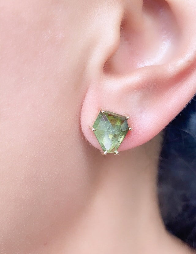 Geometric Peridot Ludwigite 9K Gold Earring R3115 Aurora Designer
