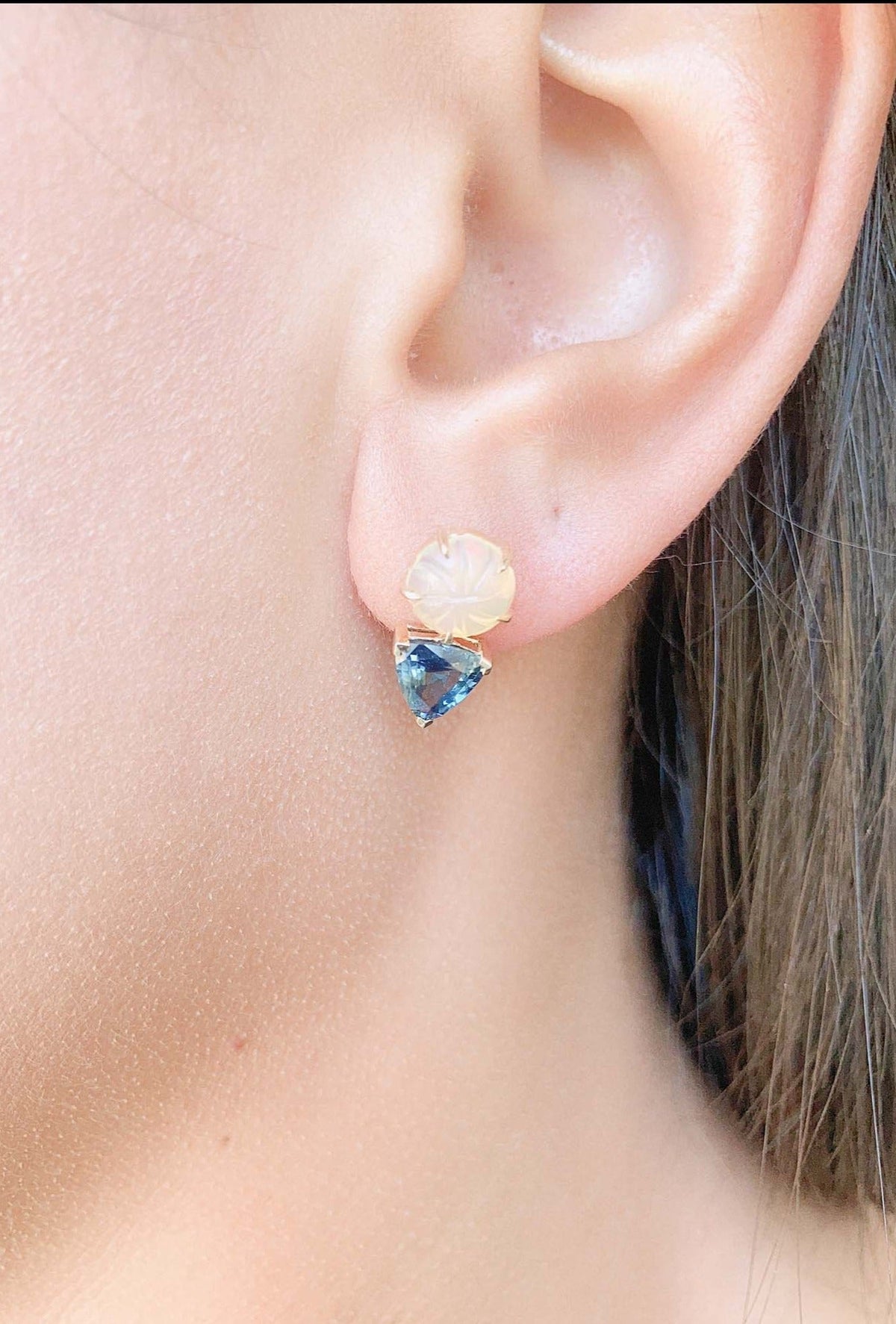 18K Gold Malachite and Mother of Pearl MOP Earrings R3126 Aurora Designer