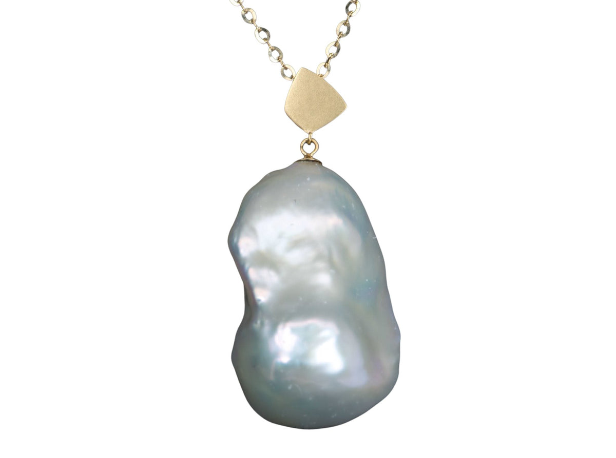 Natural Flameball Pearl Pendant with 18K Gold Bail R4257 Aurora Designer