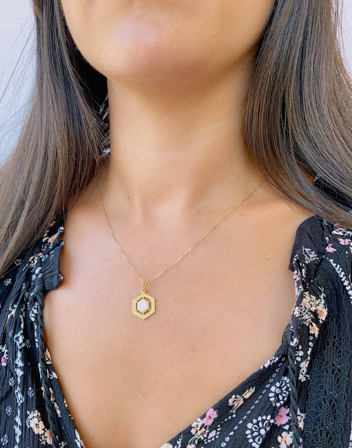 Hexagon Shaped Amulet with Mother of Pearl MOP Center and Diamond Halo 14K Gold R4435 Aurora Designer