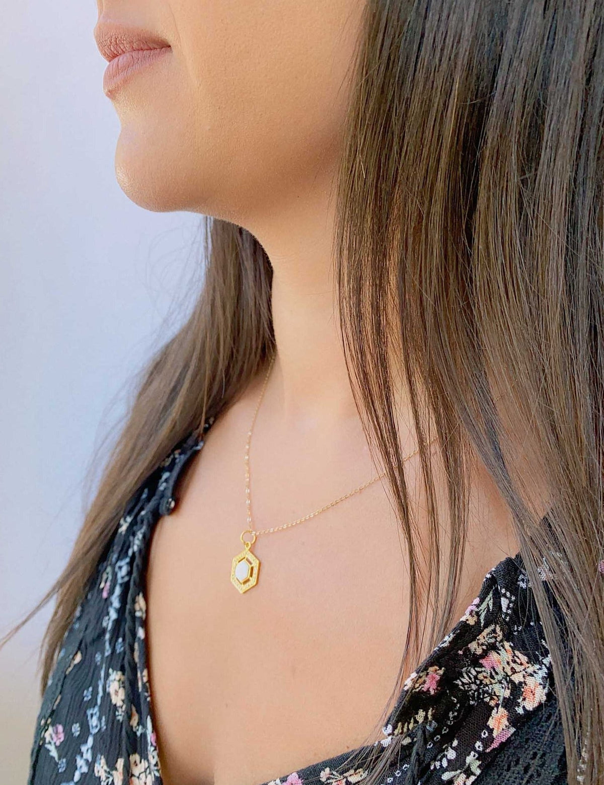 Hexagon Shaped Amulet with Mother of Pearl MOP Center and Diamond Halo 14K Gold R4435 Aurora Designer