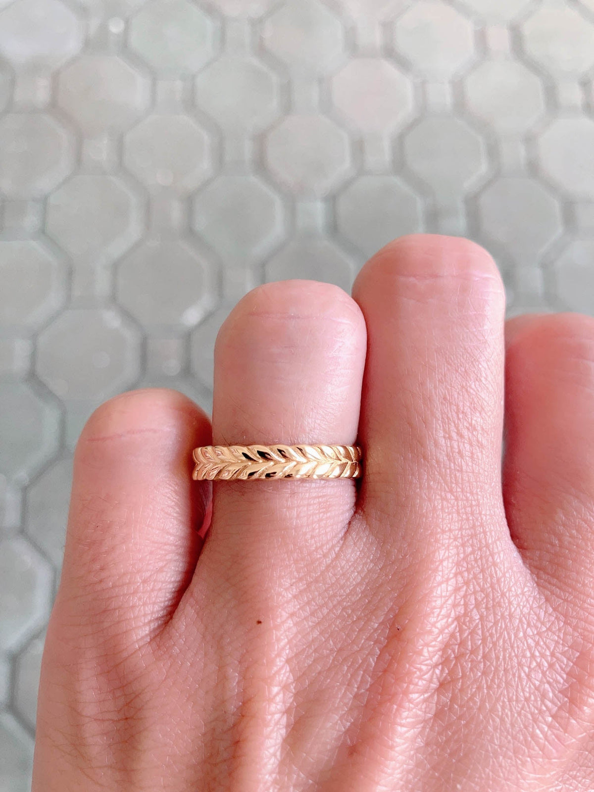 Wheat Wedding Band 18K Gold 2.47g OOAK Gift For Her R5057 Aurora Designer