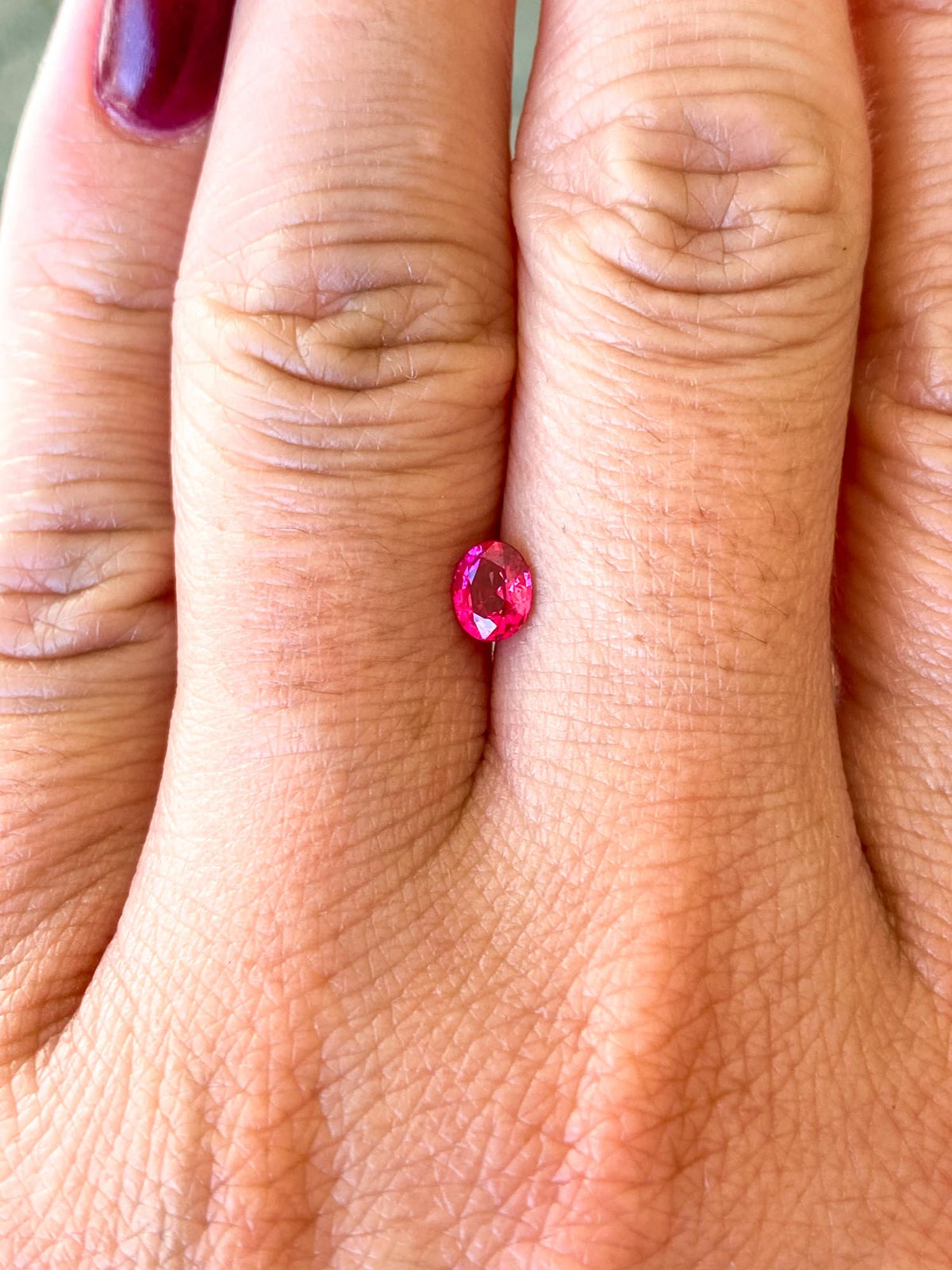 0.42 Oval shape Spinel 5.1*4.1*2.4mm SP121 Aurora Designer