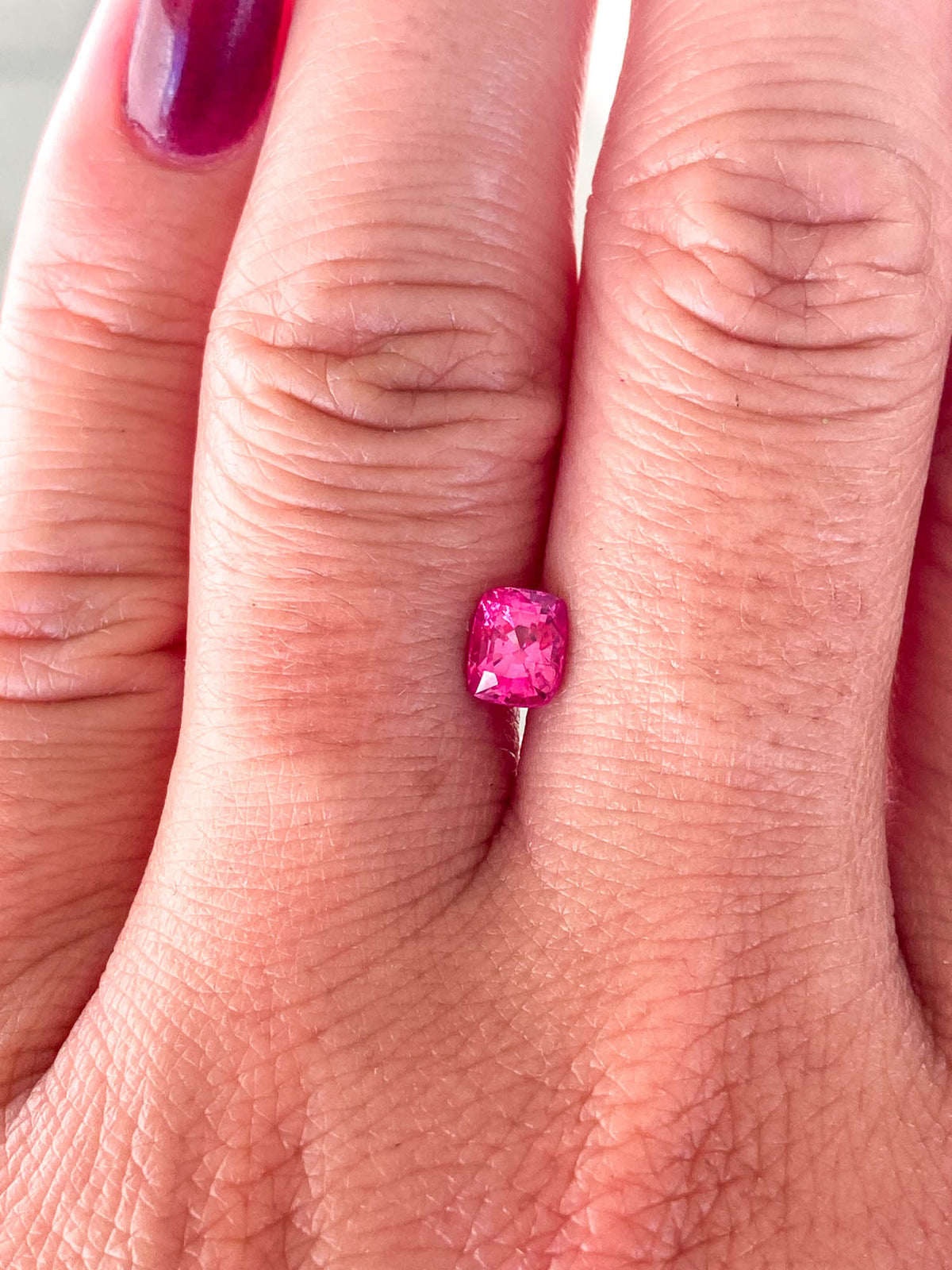 0.81ct Cushion Shape Spinel, 5.7*4.5*3.8mm SP96 Aurora Designer