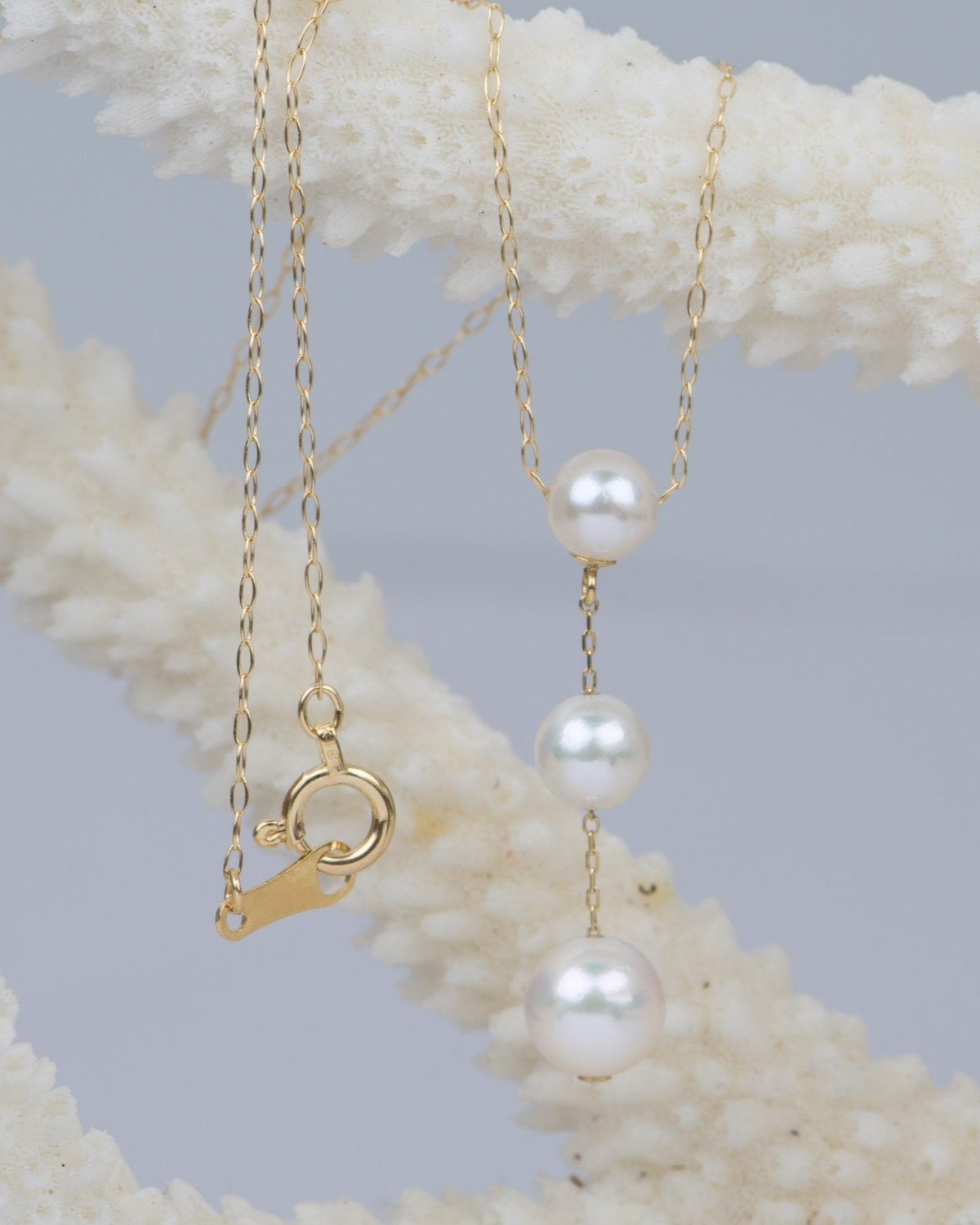 Akoya Three Pearl Necklace 18K Yellow Gold Chain Dangled Full Round Pearls June Birthstone AD2288