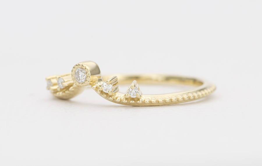 Diamond Crown Ring with Milgrain Details 14K Gold Curve Wedding Band AD1337