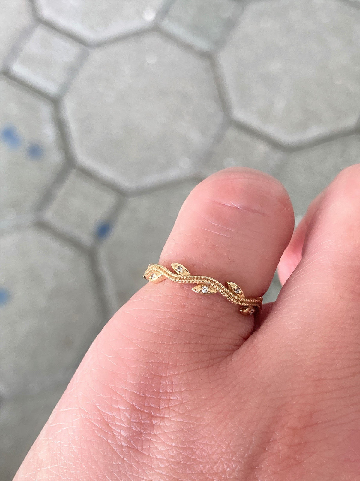 Diamond Leaf Double Milgrain 14K Gold Wedding Band Ring Eternity Scroll Wave AD1340