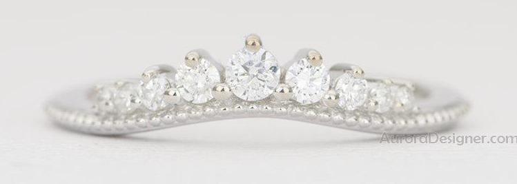 Gentle Curve Diamond Crown Ring 14K Gold Wedding Band Graduated Diamonds Milgrain AD1444