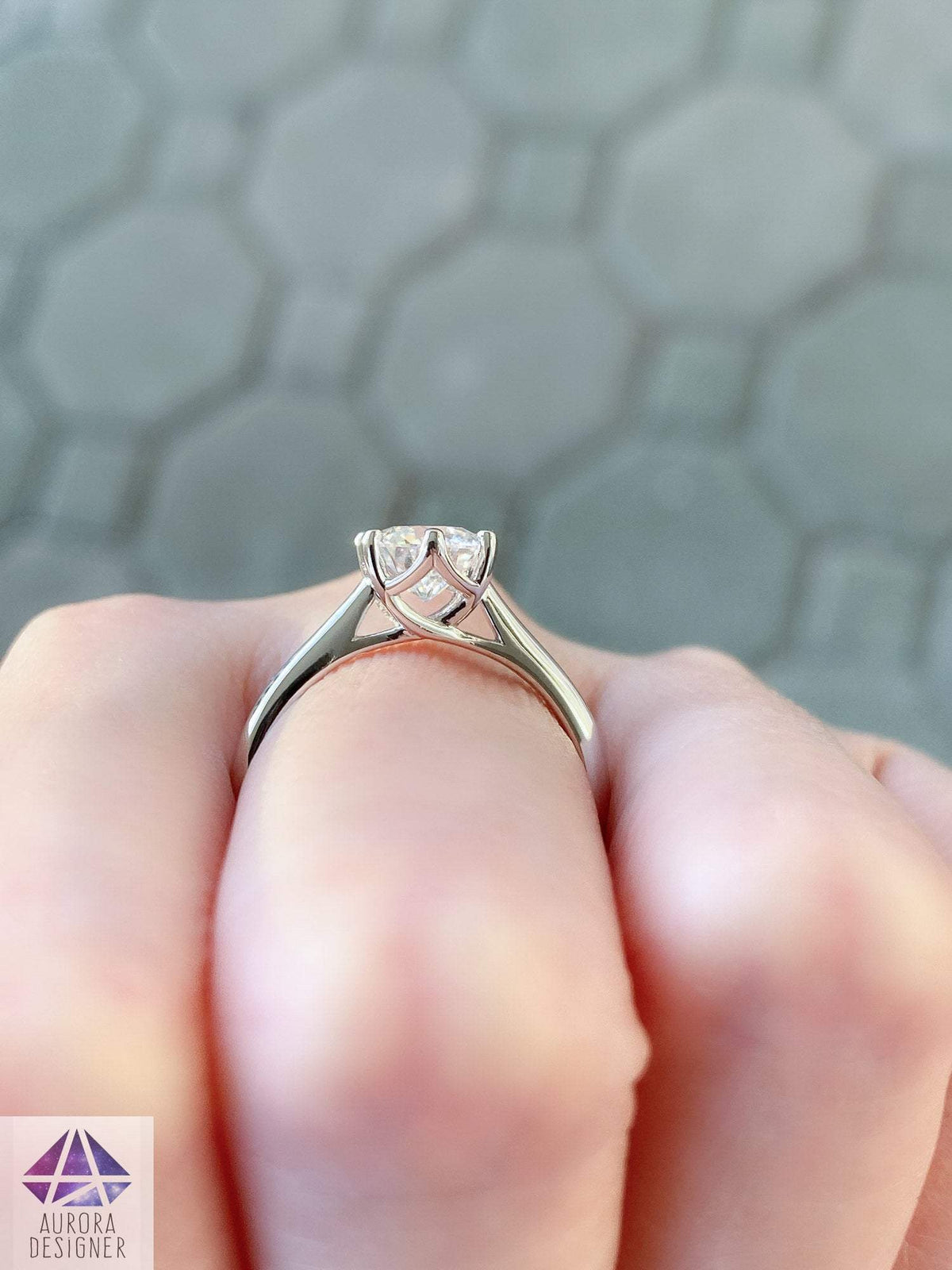 One-Carat Moissanite Engagement Ring 14K 18K Gold Platinum PT950 Trellis 6-Prong Setting AD1975