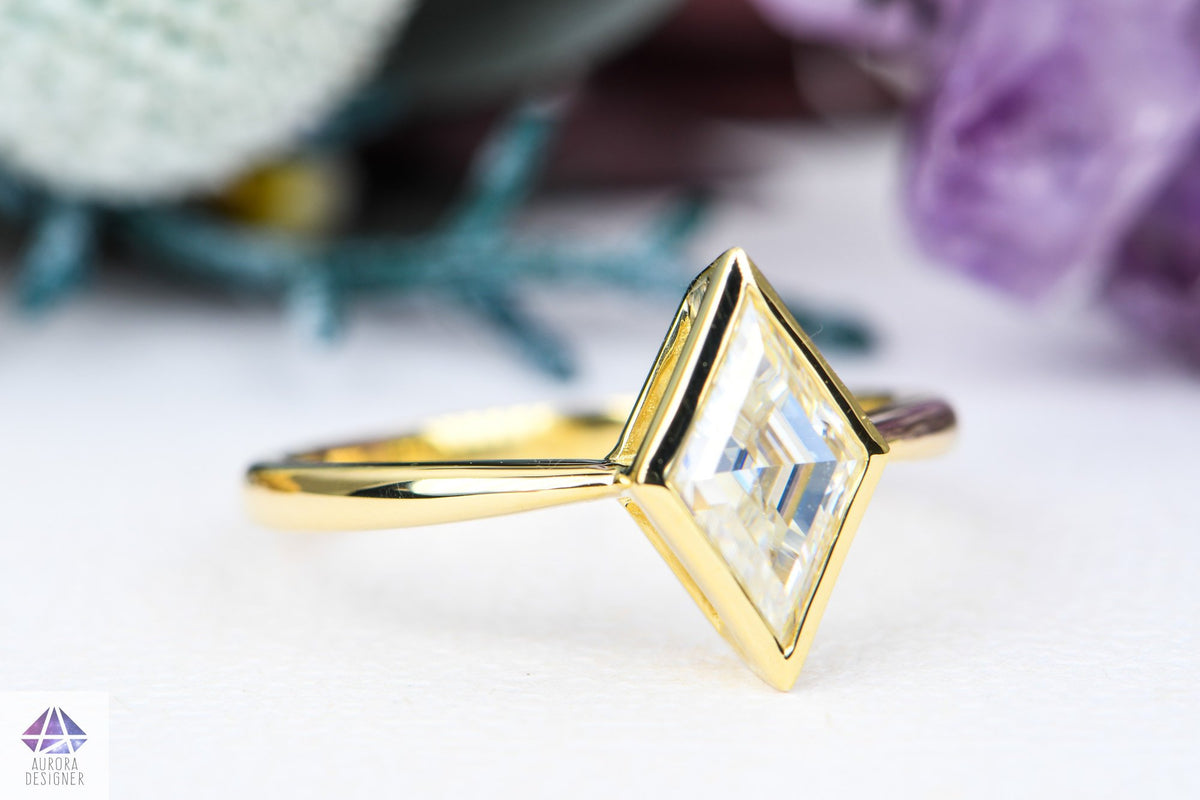Shield Shape Moissanite 14K 18K Gold Platinum PT950 Engagement Ring Bezel Set AD1937