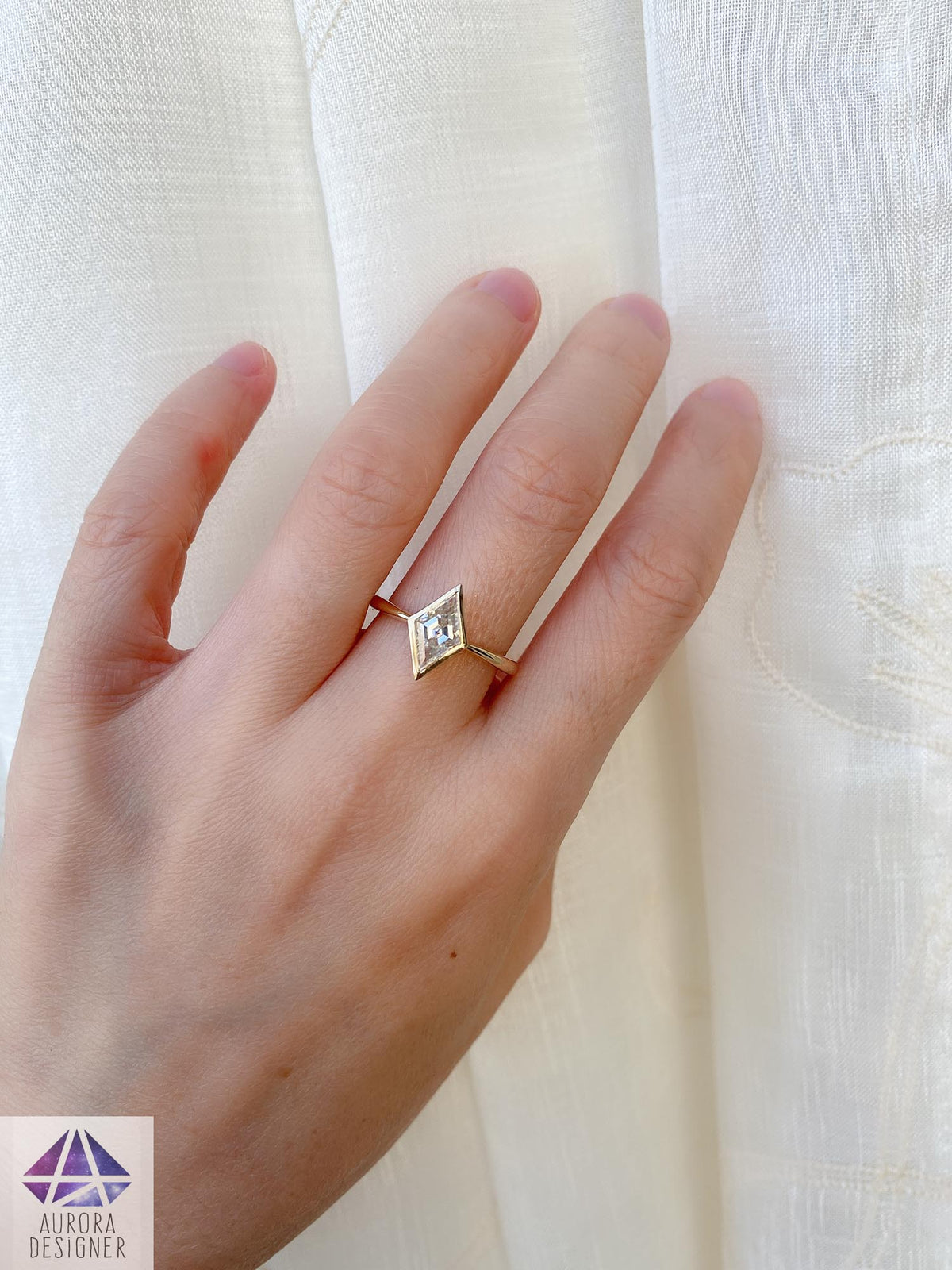 Shield Shape Moissanite 14K 18K Gold Platinum PT950 Engagement Ring Bezel Set AD1937